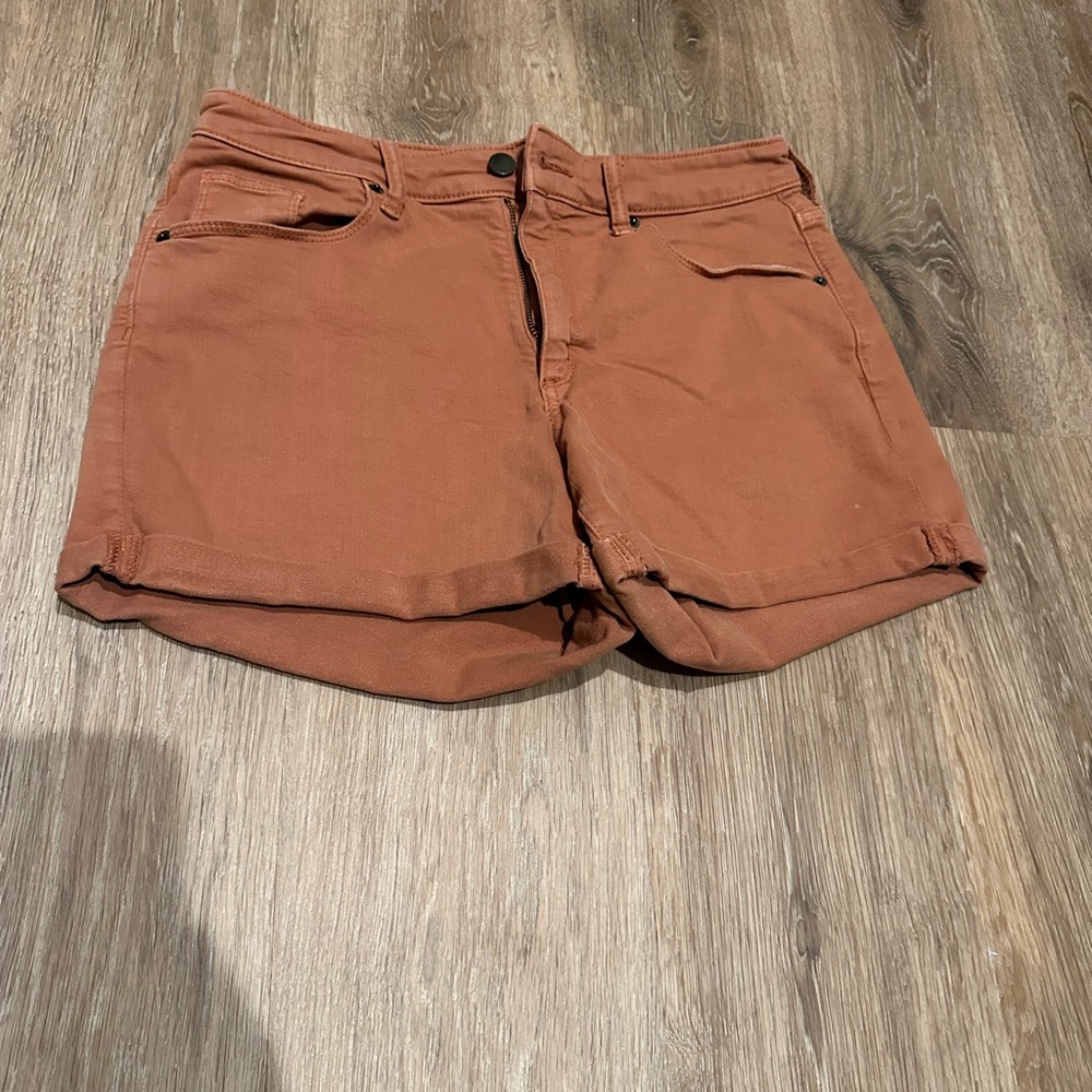 Universal Thread high rise midi short size 8